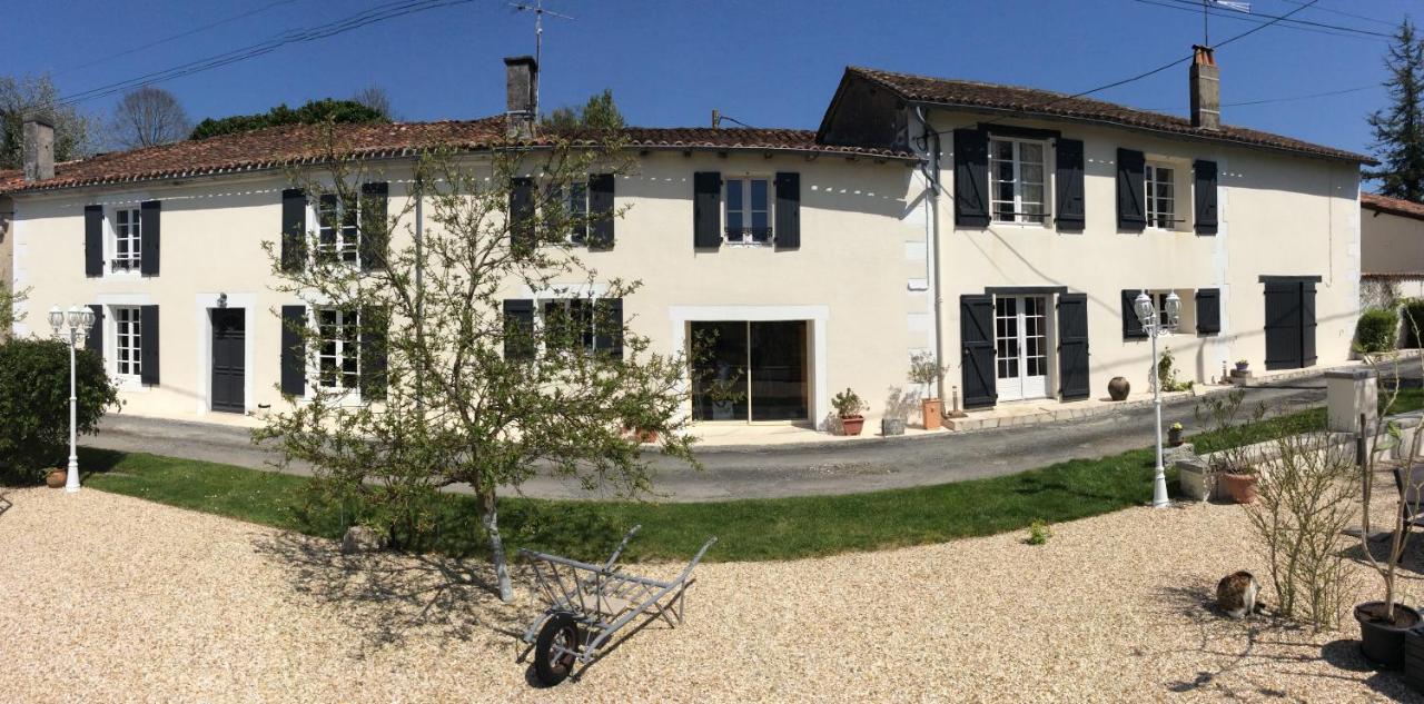 Bed and Breakfast Montismaurelli Montmoreau Esterno foto